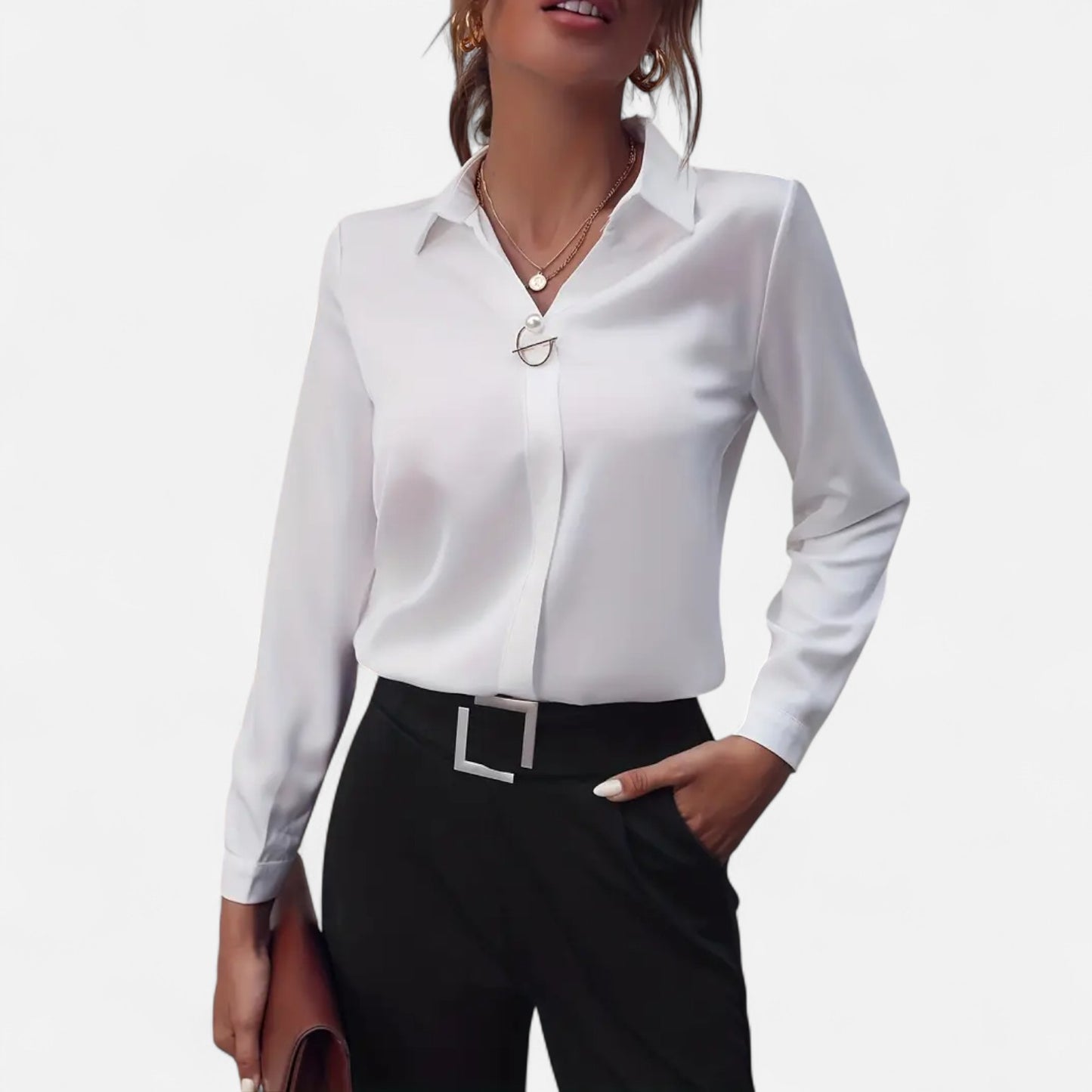 Novaréy | Blouse Élégante à Manches Longues – Détails Boutons Perles et Finesse Intemporelle