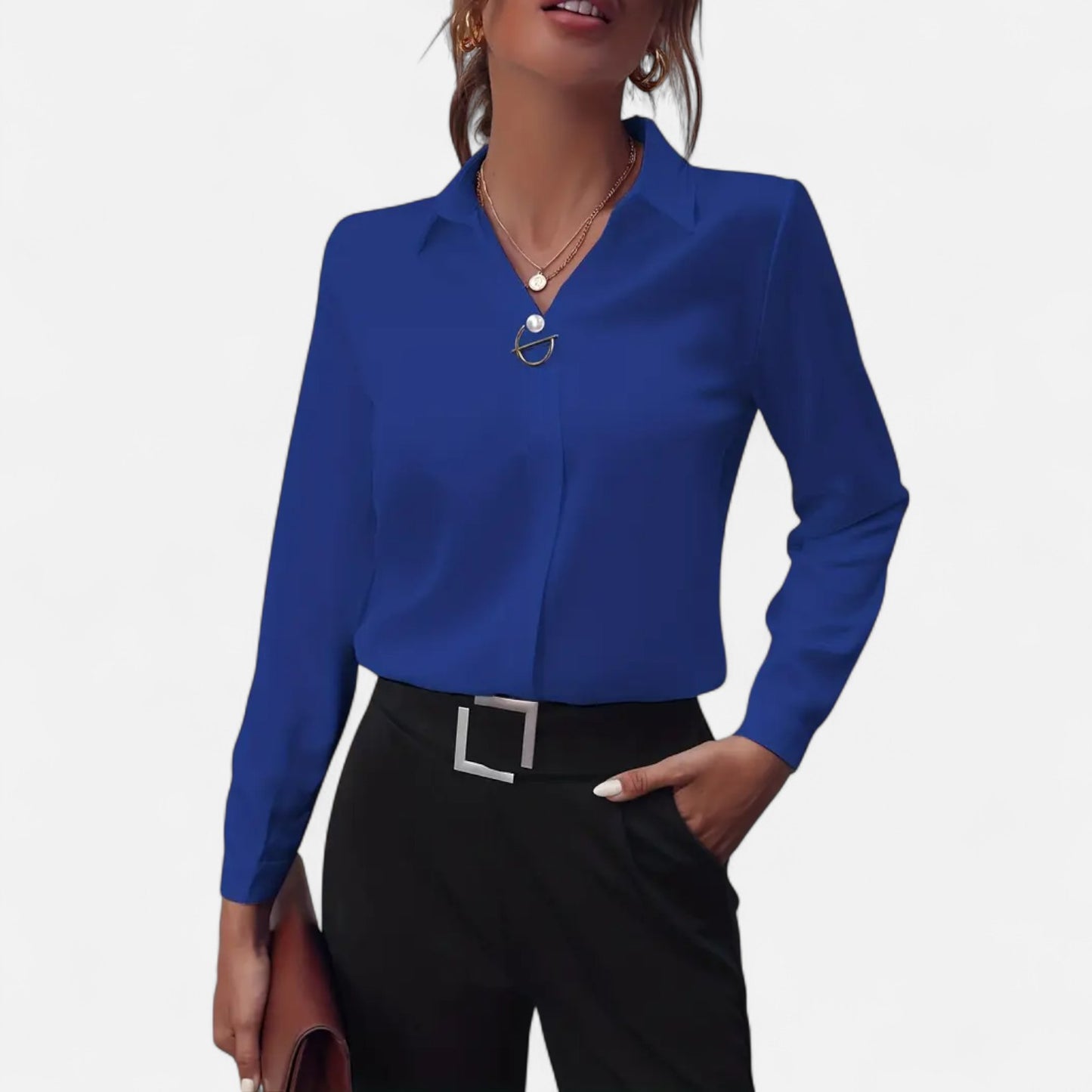 Novaréy | Blouse Élégante à Manches Longues – Détails Boutons Perles et Finesse Intemporelle
